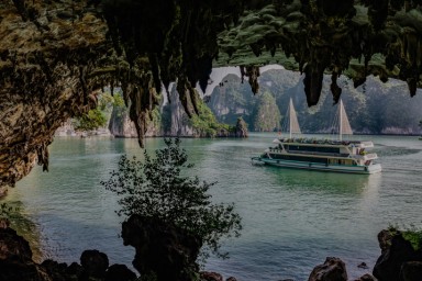 Hanoi - Halong Bay - Sung Sot Cave - Luon Cave - Titop Island - 7.5 Hours